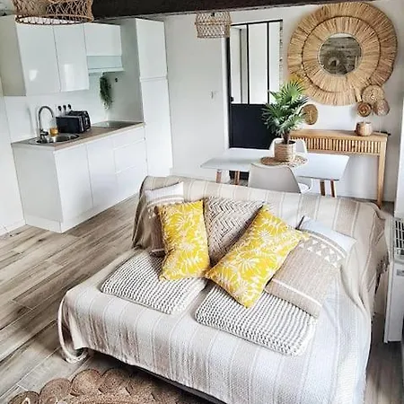 4-pieds Cite - Barbacane - Historique - Romantique - Clim *