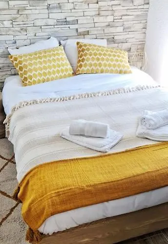 4-pieds Cite - Barbacane - Historique - Romantique - Clim *