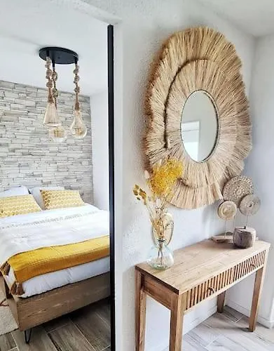 4-pieds Cite - Barbacane - Historique - Romantique - Clim Διαμέρισμα